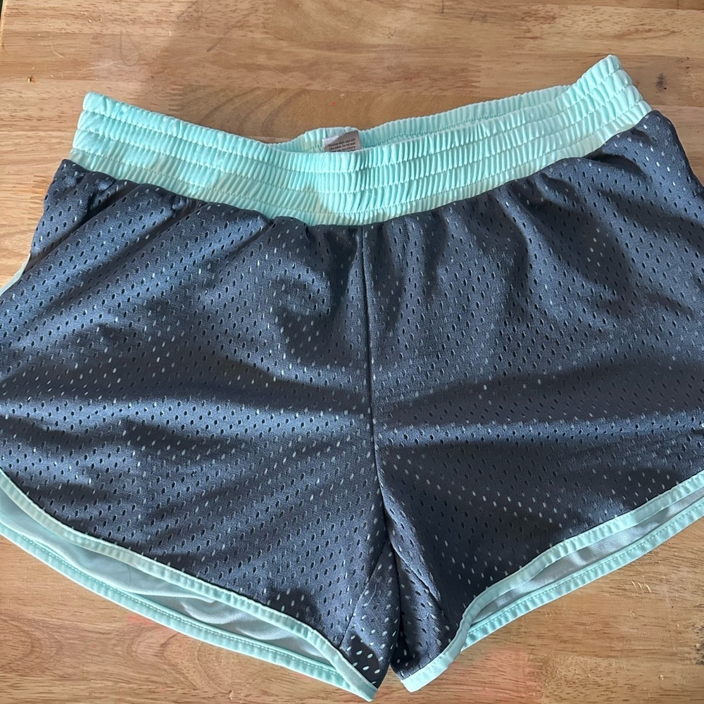 Champions Women’s  Shirt XL Green Color And Gray